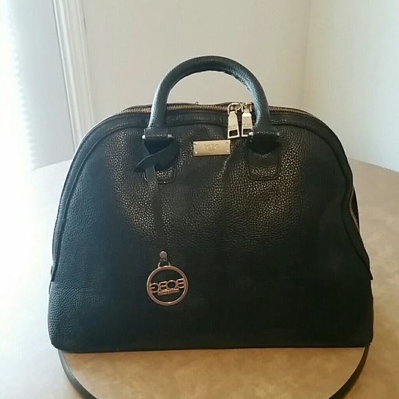 BCBG Handbags - 🛍TODAY ONLY🛍Large BCBG Bag